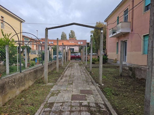 appartamento in vendita a Livorno in zona Ospedale