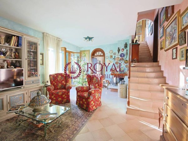 casa indipendente in vendita a Livorno in zona Montenero