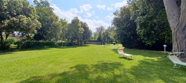 appartamento in vendita a Livorno in zona Montenero