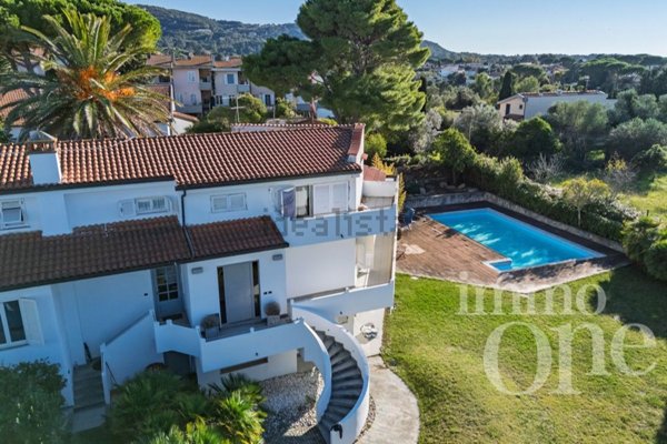 casa indipendente in vendita a Livorno in zona Montenero