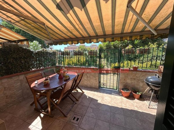 casa indipendente in vendita a Livorno