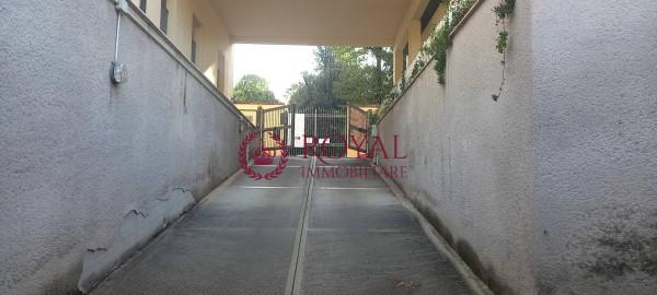 negozio in vendita a Livorno in zona Stillo