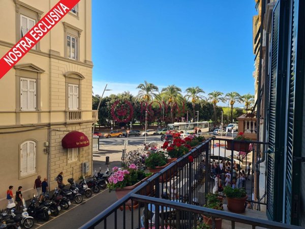 appartamento in vendita a Livorno in zona Lungomare