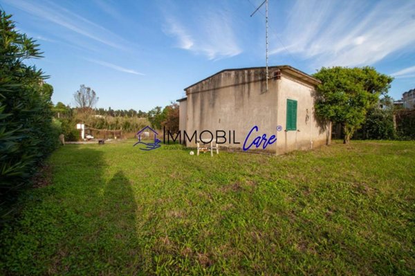 terreno agricolo in vendita a Livorno in zona Limoncino