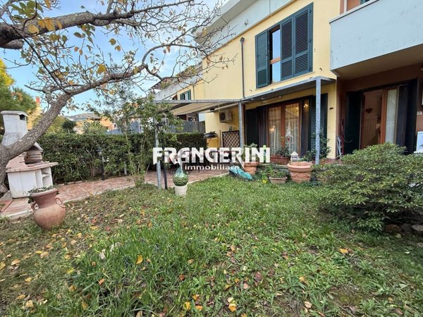 appartamento in vendita a Livorno in zona Montenero