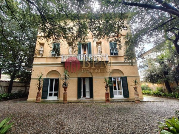 casa indipendente in vendita a Livorno in zona Montenero