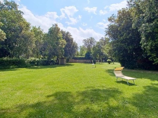 appartamento in vendita a Livorno in zona Montenero