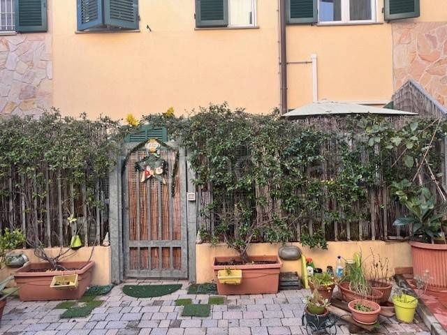 casa indipendente in vendita a Livorno