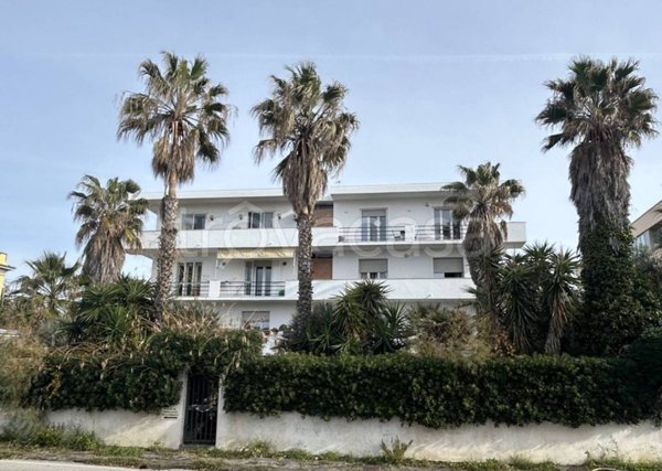 appartamento in vendita a Livorno in zona Antignano