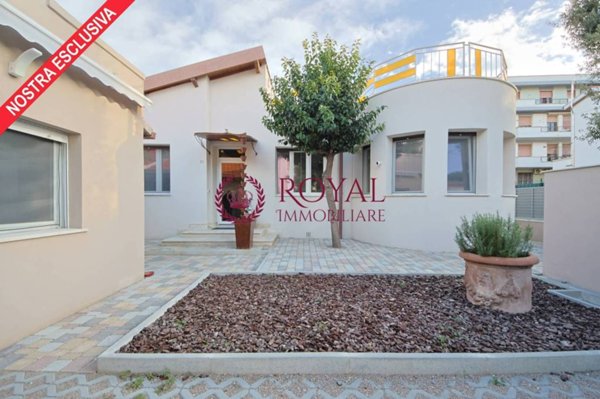 casa indipendente in vendita a Livorno