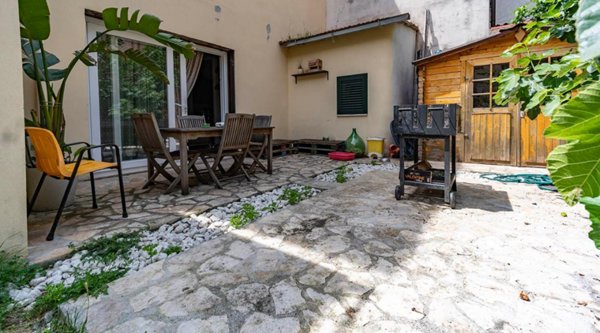 casa indipendente in vendita a Livorno in zona Stazione