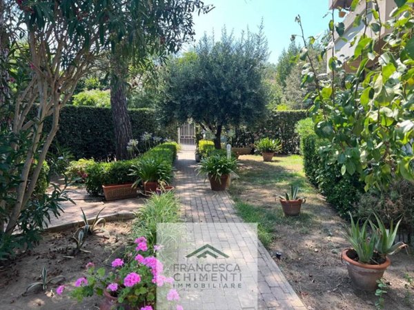 appartamento in vendita a Livorno in zona Ardenza