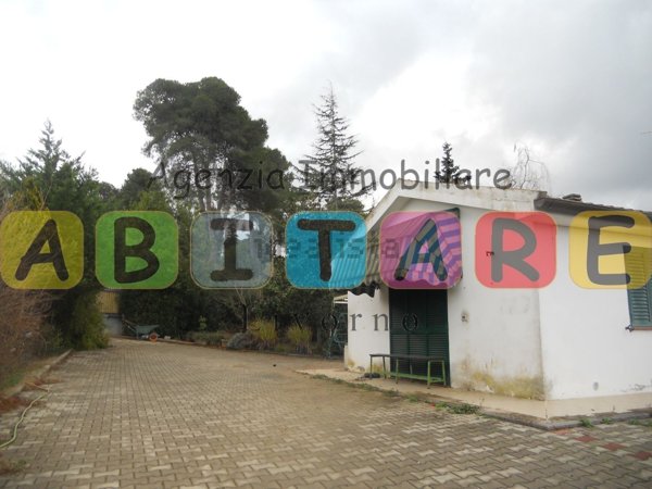 locale di sgombero in vendita a Livorno in zona Padula