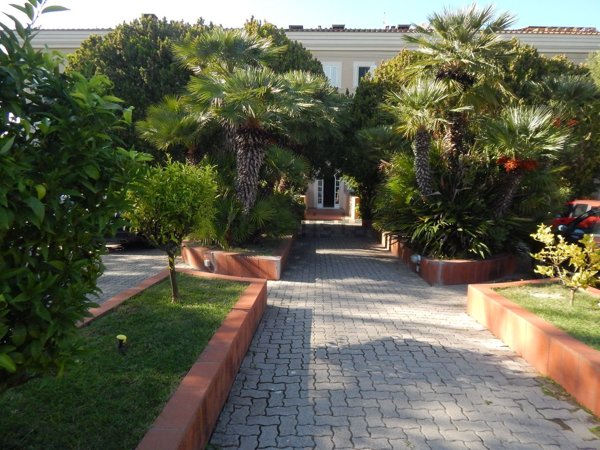 appartamento in vendita a Livorno in zona Montenero