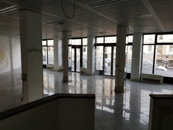 pentavano in vendita a Livorno