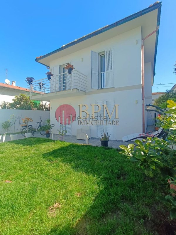 casa indipendente in vendita a Livorno in zona Ardenza