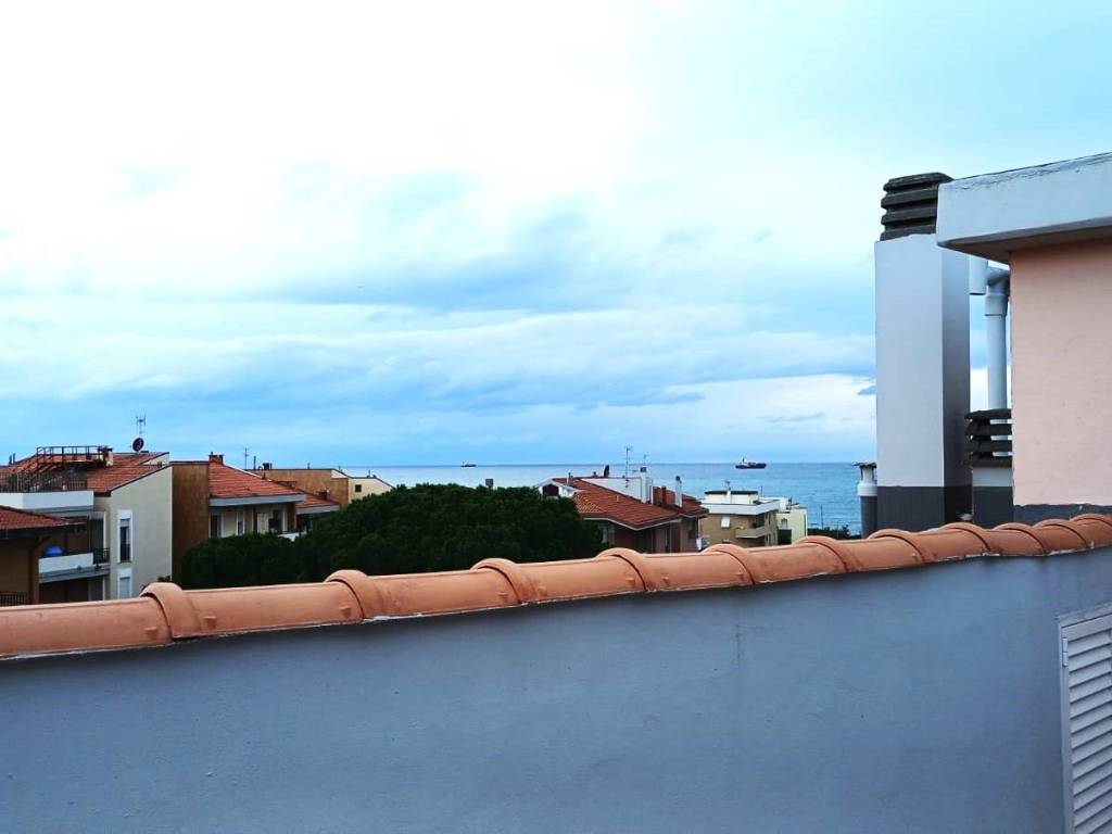 appartamento in vendita a Livorno in zona Antignano