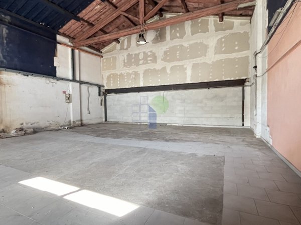 locale di sgombero in vendita a Livorno