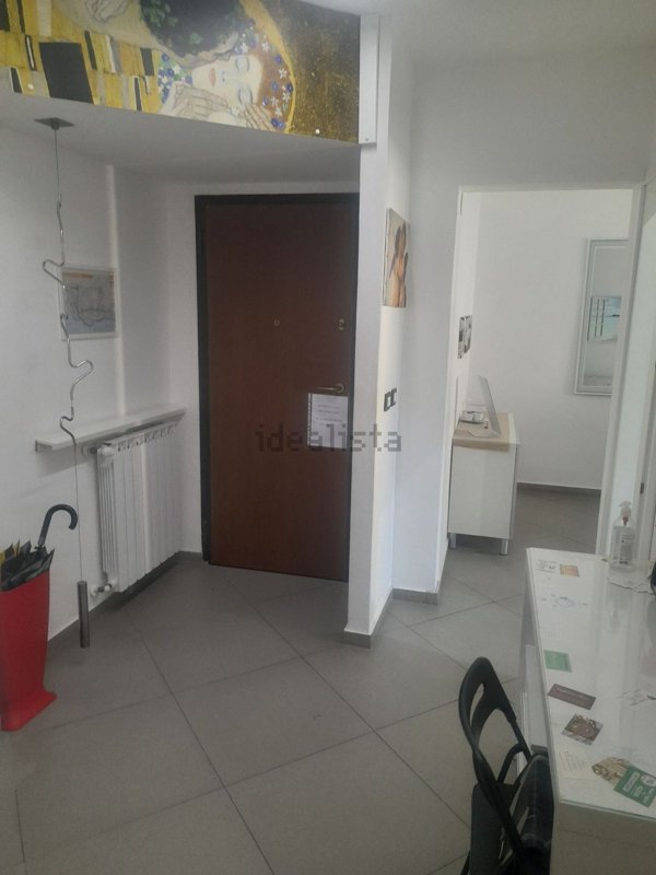 appartamento in vendita a Livorno in zona Antignano