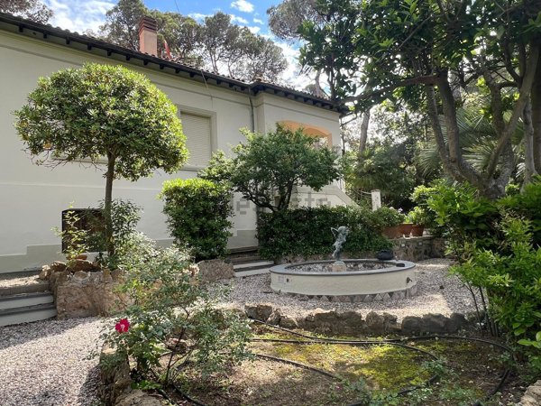 casa indipendente in vendita a Livorno in zona Quercianella