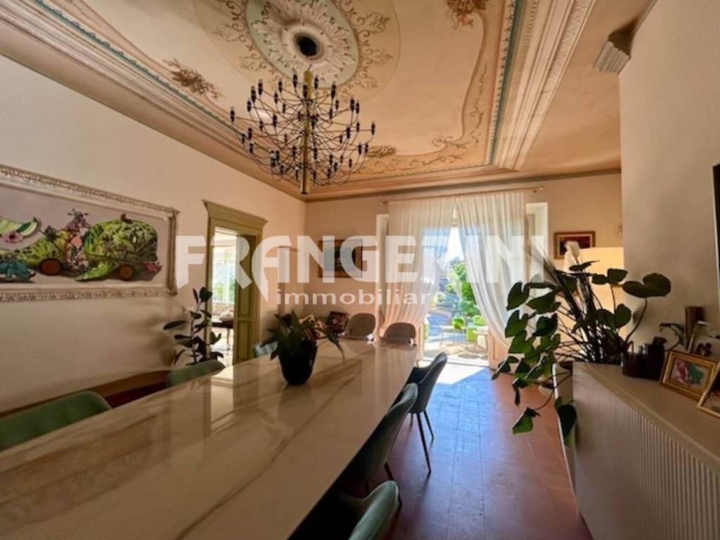 casa indipendente in vendita a Livorno in zona Montenero