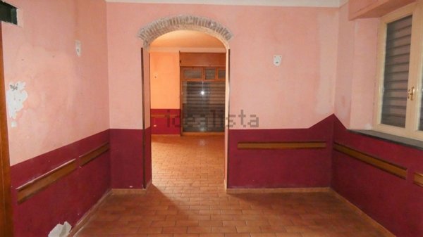 negozio in vendita a Livorno in zona Centro Città