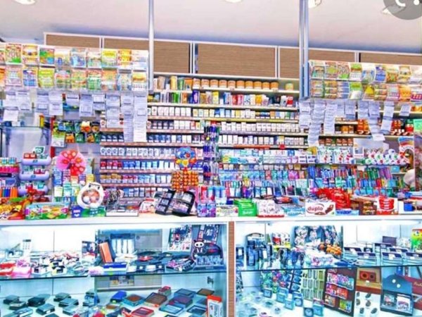 negozio in vendita a Livorno in zona Centro Città