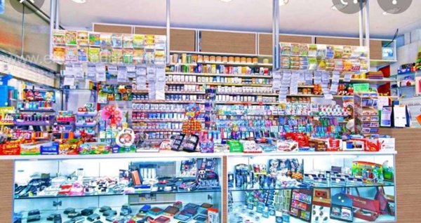 negozio in vendita a Livorno in zona Centro Città