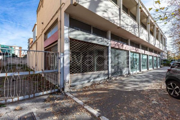 negozio in vendita a Livorno in zona Ospedale