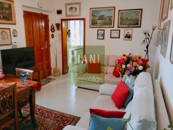 appartamento in vendita a Livorno in zona Collinaia