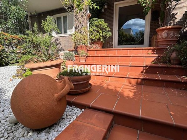 casa indipendente in vendita a Livorno in zona Montenero