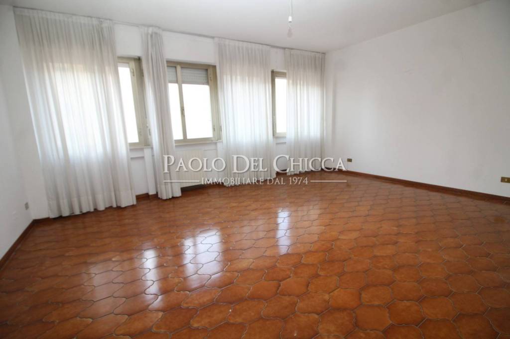 appartamento in vendita a Livorno in zona Lungomare