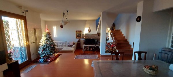 appartamento in vendita a Livorno in zona Castellaccio