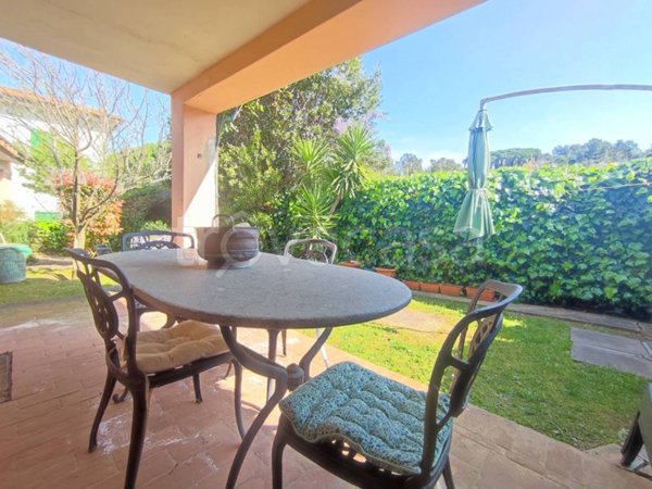 casa indipendente in vendita a Livorno in zona Montenero