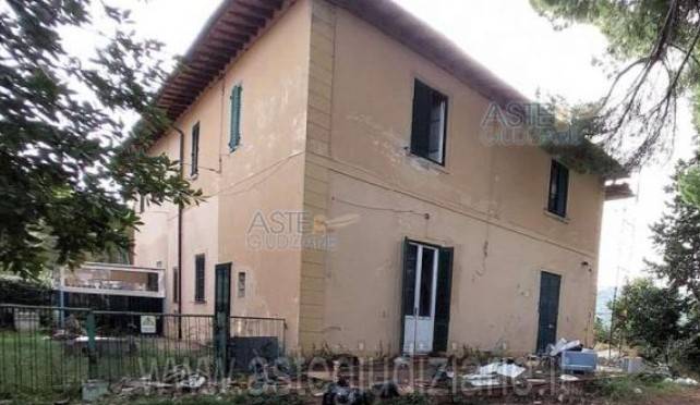 appartamento in vendita a Livorno in zona Limoncino