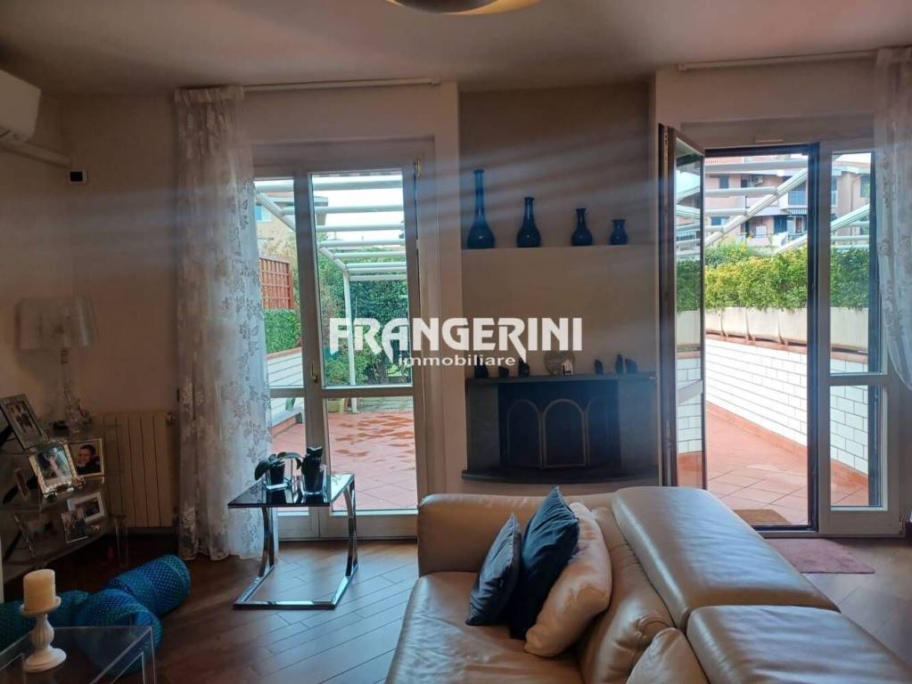 casa indipendente in vendita a Livorno in zona Antignano