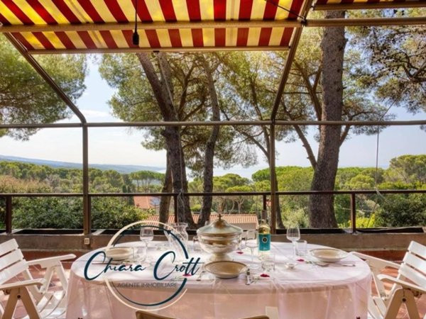 casa indipendente in vendita a Livorno in zona Montenero