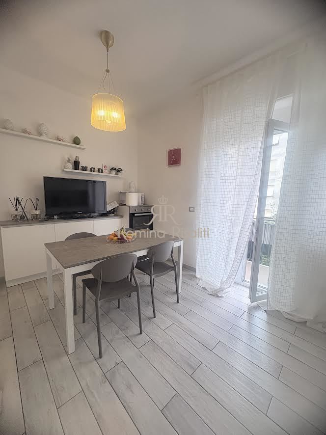 appartamento in vendita a Livorno in zona Lungomare