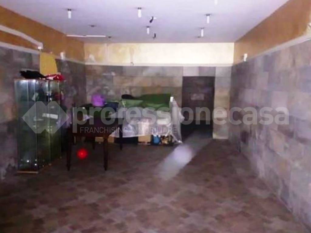 negozio in vendita a Livorno in zona Ospedale