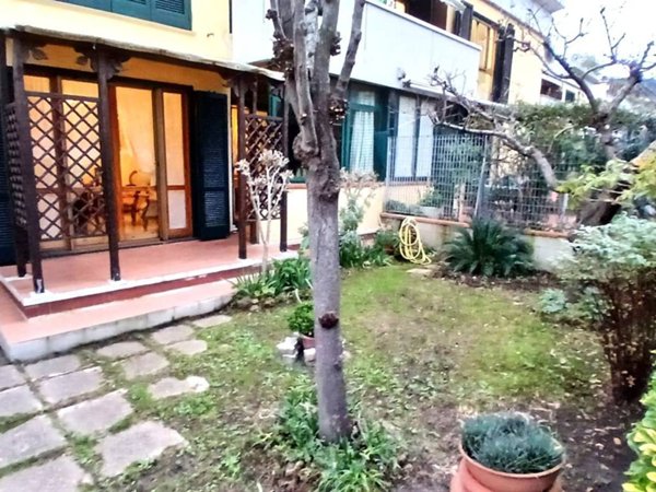 appartamento in vendita a Livorno in zona Montenero