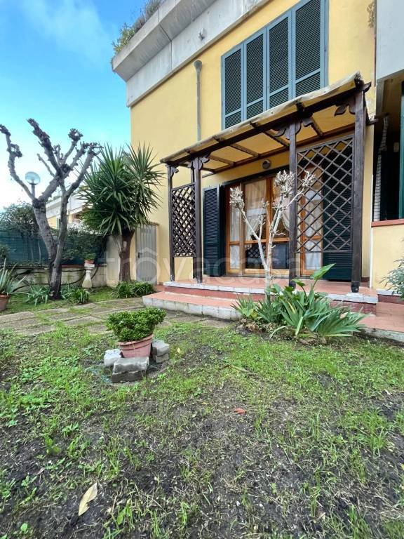 appartamento in vendita a Livorno in zona Montenero