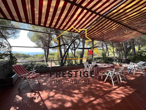 casa indipendente in vendita a Livorno in zona Montenero