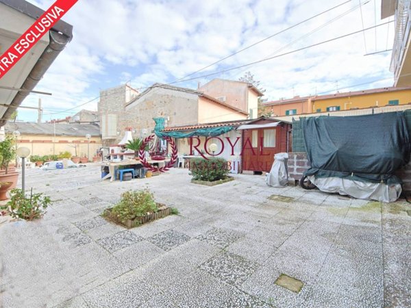 casa indipendente in vendita a Livorno