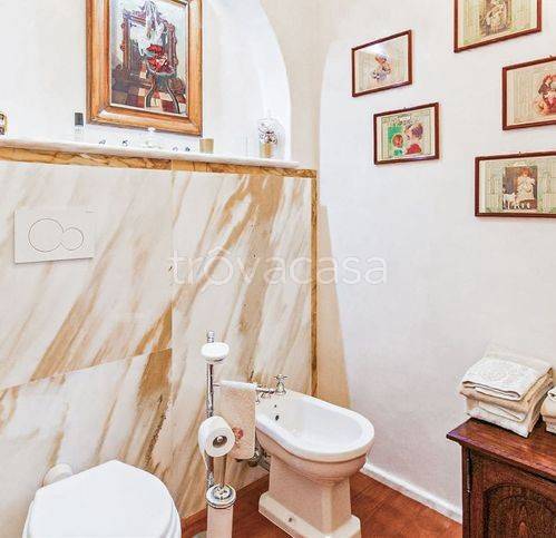 casa indipendente in vendita a Livorno in zona Montenero