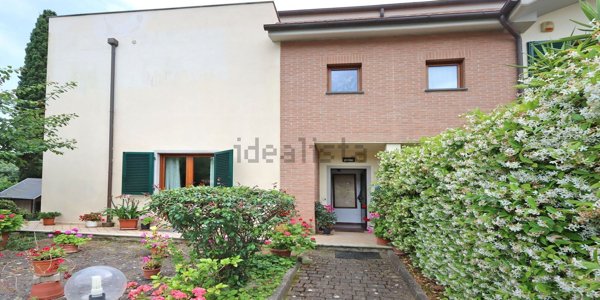 casa indipendente in vendita a Livorno in zona Montenero