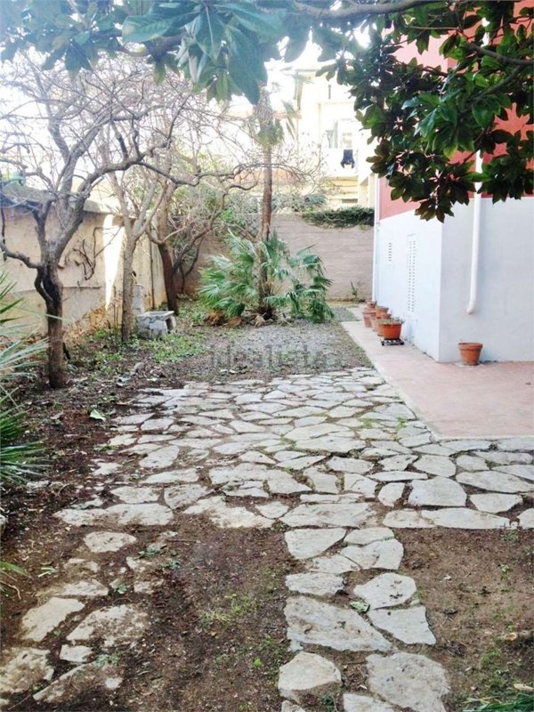 casa indipendente in vendita a Livorno in zona Ardenza