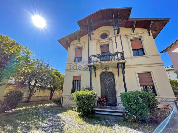 casa indipendente in vendita a Livorno in zona Ardenza