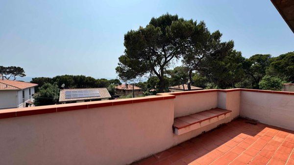 casa indipendente in vendita a Livorno in zona Quercianella