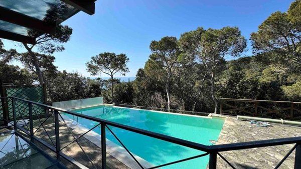 casa indipendente in vendita a Livorno in zona Quercianella