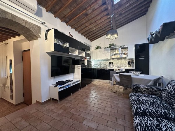 appartamento in vendita a Livorno in zona Stillo